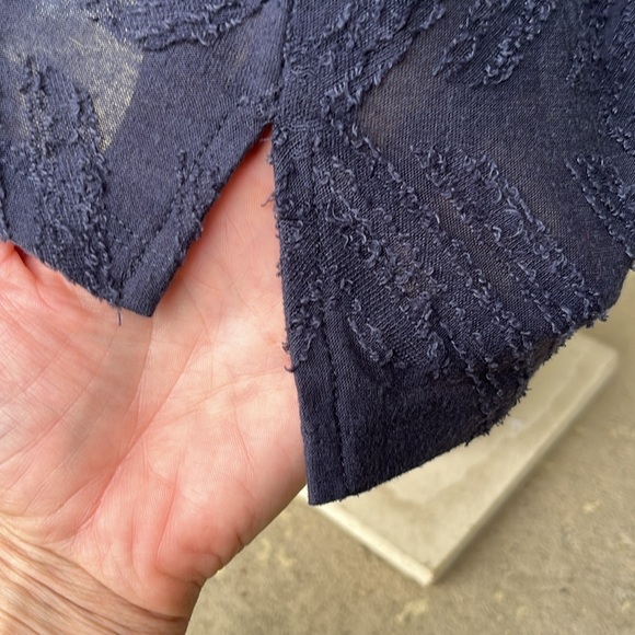 EUC dark blue Peace & Pearls very soft cold shoulder top - Picture 4 of 13